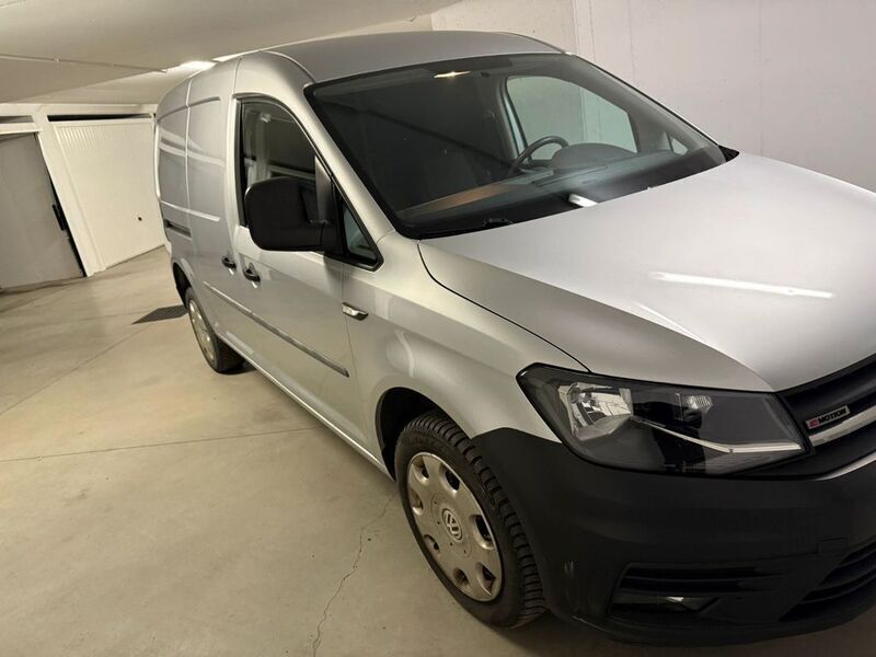 Silber Gebraucht 2017 VW Caddy Maxi Van / Kleinbus | 14.900 € (Guter Preis) - Bild 1/4