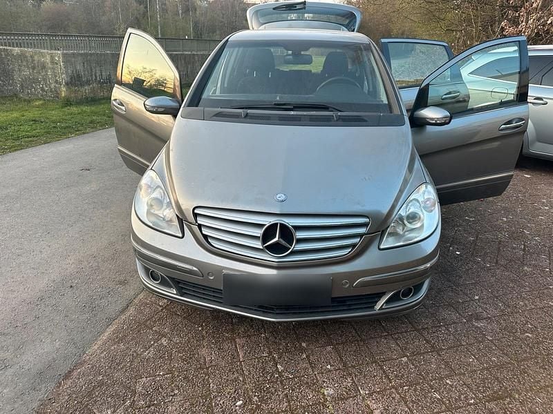 Gebraucht Mercedes B200 2007 Gold Van / Kleinbus