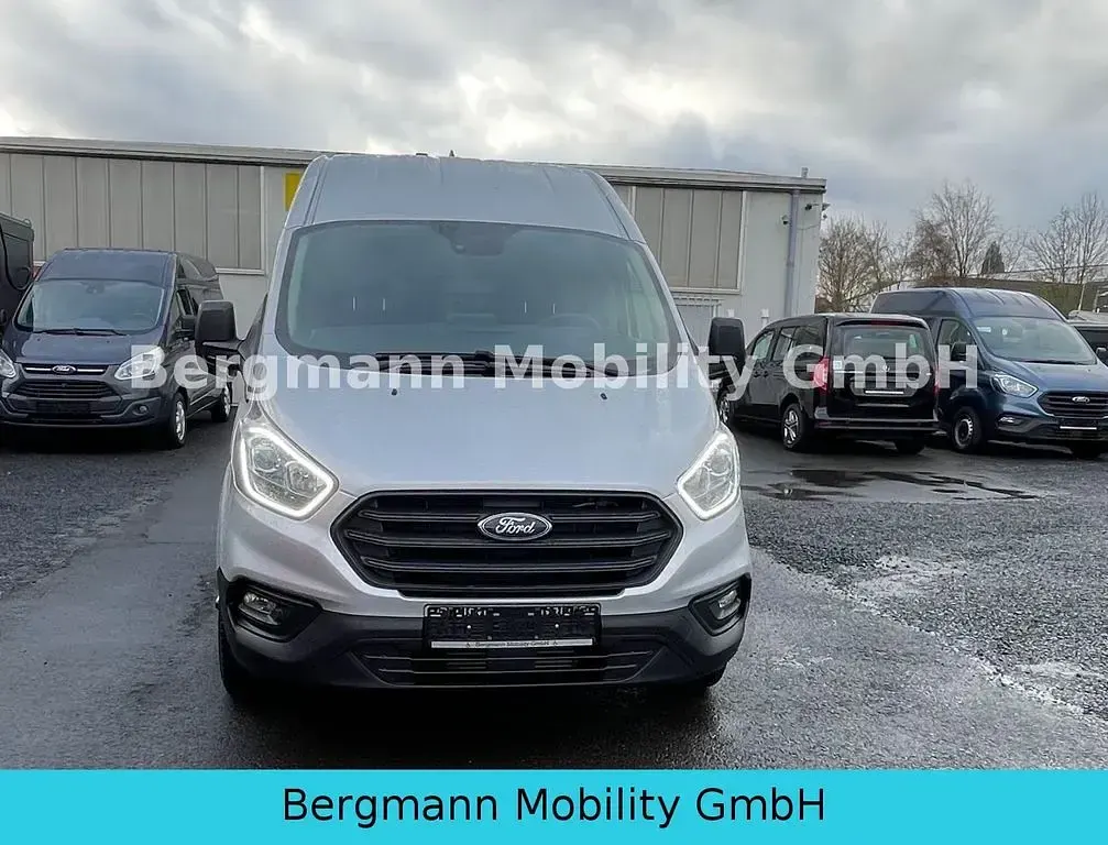 Używany Ford Transit Custom 131 KM (96 kW) 2021 Srebrny Minivan