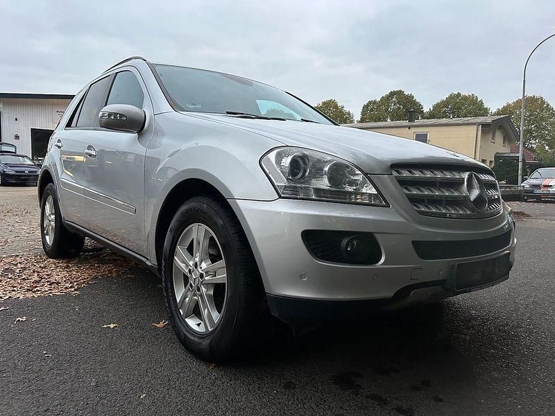 Gebraucht Mercedes ML280 190 PS (139 kW) 2007 Silber SUV