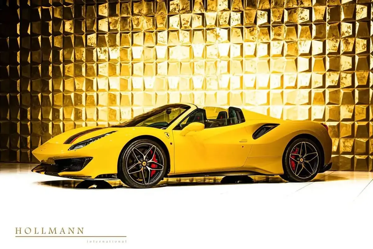 Gebraucht Ferrari 488 721 PS (530 kW) 2020 Gelb Cabrio