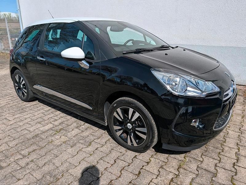 Gebraucht Citroën DS3 82 PS (60 kW) 2015 Schwarz Kleinwagen