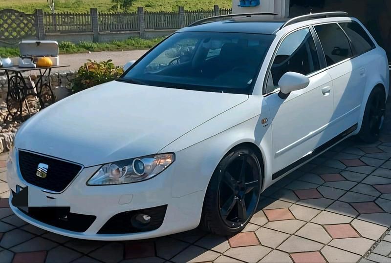 Weiß Gebraucht 2011 Seat Exeo Sport Kombi | 12.200 € - Bild 1/4