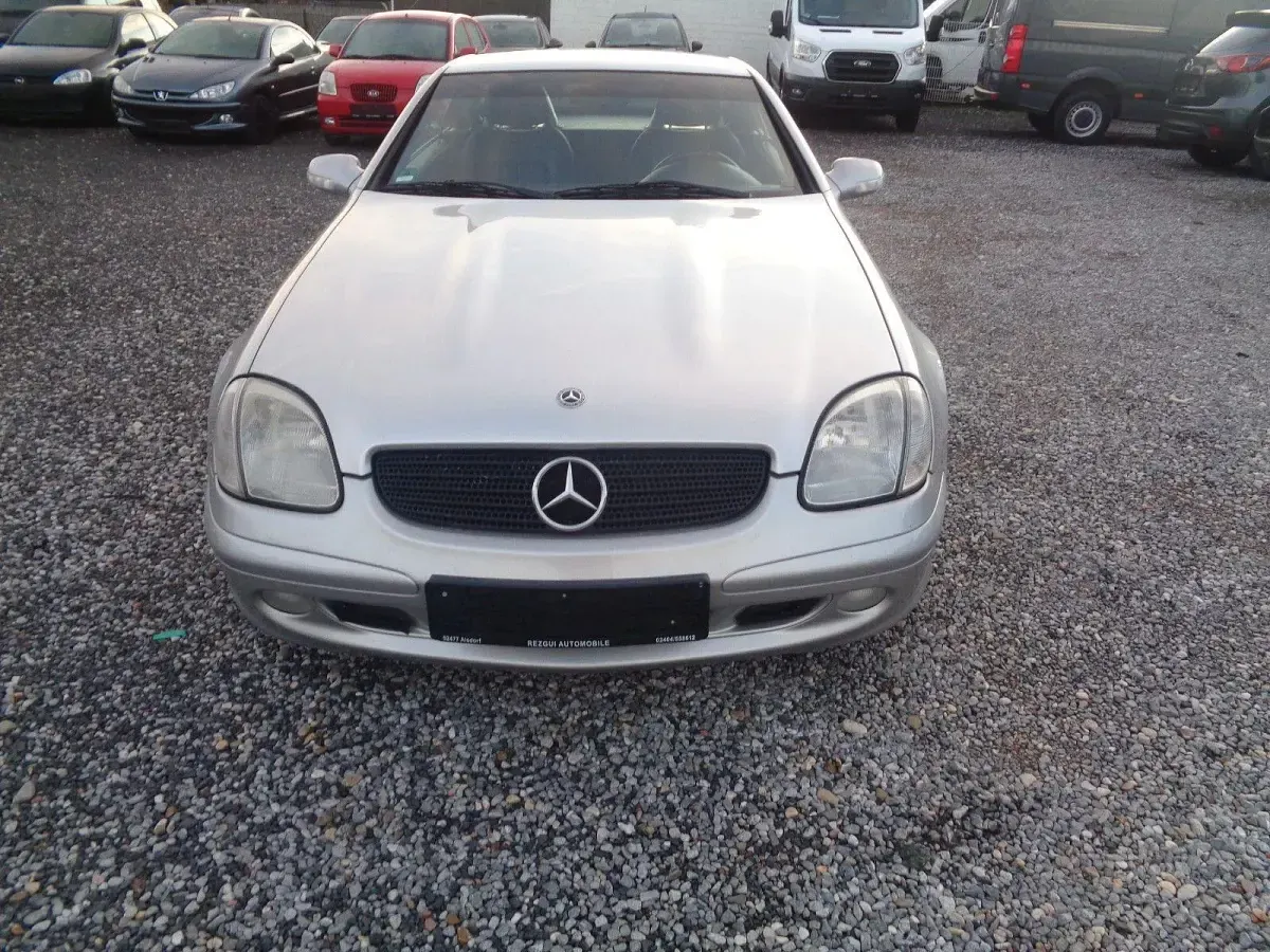 Gebraucht Mercedes SLK320 218 PS (160 kW) 2001 Silber Cabrio