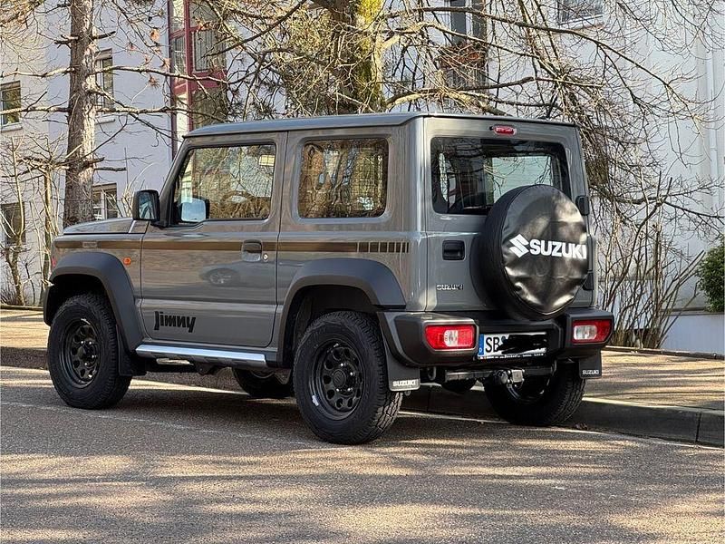 Gebraucht Suzuki Jimny 102 PS (75 kW) 2024 Grau SUV