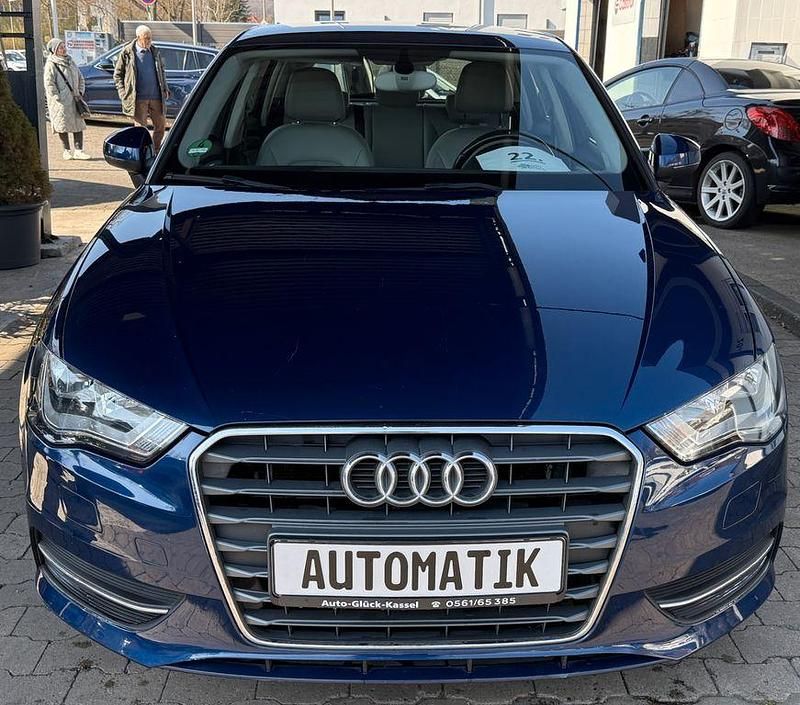 Używany Audi A3 Ambiente 140 KM (102 kW) 2014 Niebieski Sedan/Limuzyna