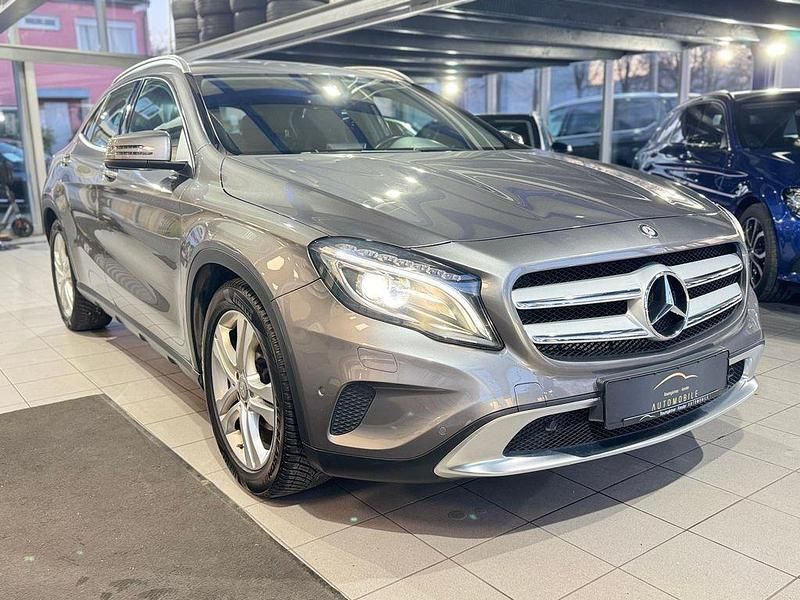 Gebraucht Mercedes GLA180 Urban 122 PS (89 kW) 2015 Grau SUV
