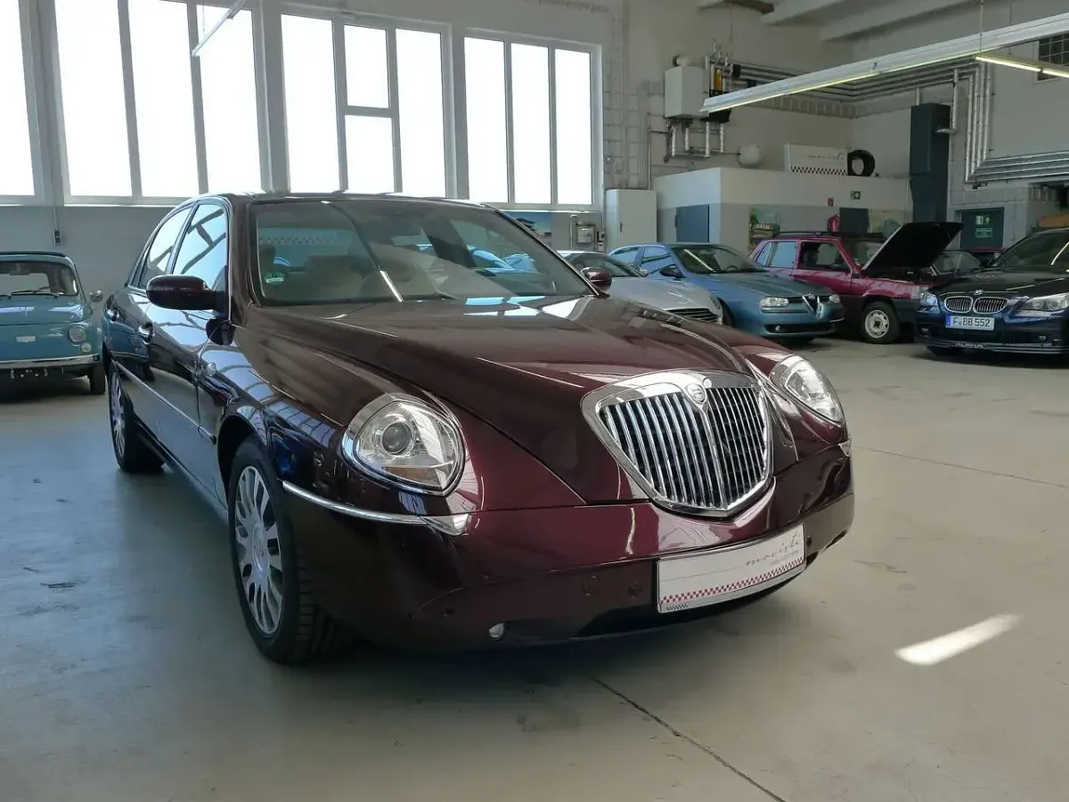 Gebraucht Lancia Thesis 170 PS (125 kW) 2002 Bordeaux tintoretto Limousine