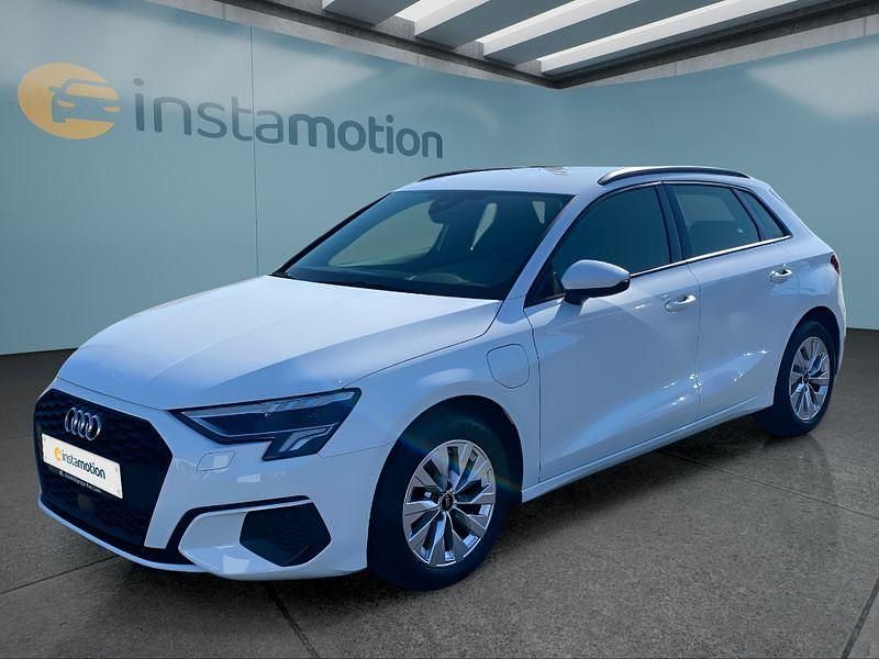 Gebraucht Audi A3 Sportback e-tron 204 PS (150 kW) 2022 Weiß Kleinwagen