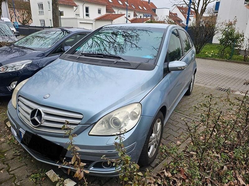 Gebraucht Mercedes B180 Edition 109 PS (80 kW) 2007 Blau Van / Kleinbus