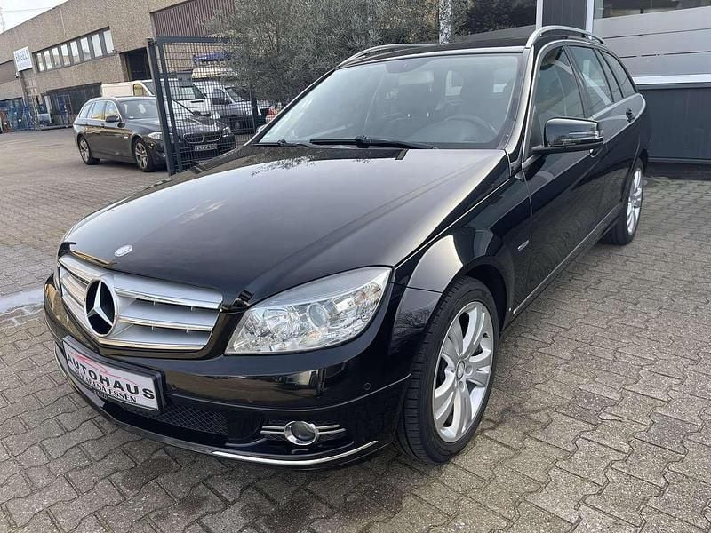 Gebraucht Mercedes C180 Avantgarde 156 PS (114 kW) 2010 Obsidianschwarz  metalliclack Kombi