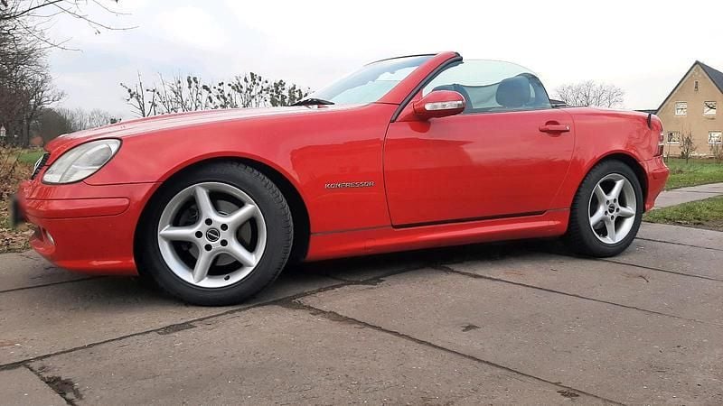 Gebraucht Mercedes SLK200 170 PS (125 kW) 2002 Rot Cabrio