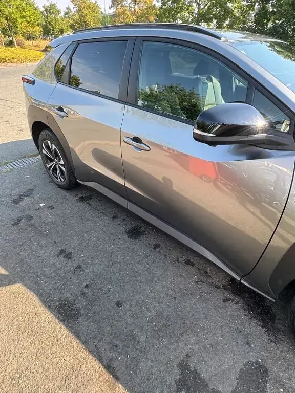 Gebraucht Toyota bZ4X Comfort 150 kW (204 PS) 2023 Grau SUV