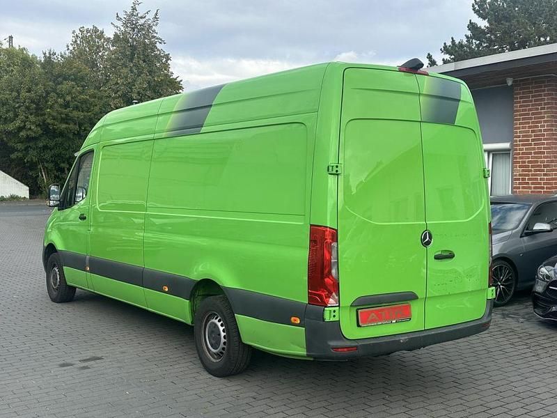 Gebraucht Mercedes Sprinter 163 PS (119 kW) 2019 Gruen (metallic) Van