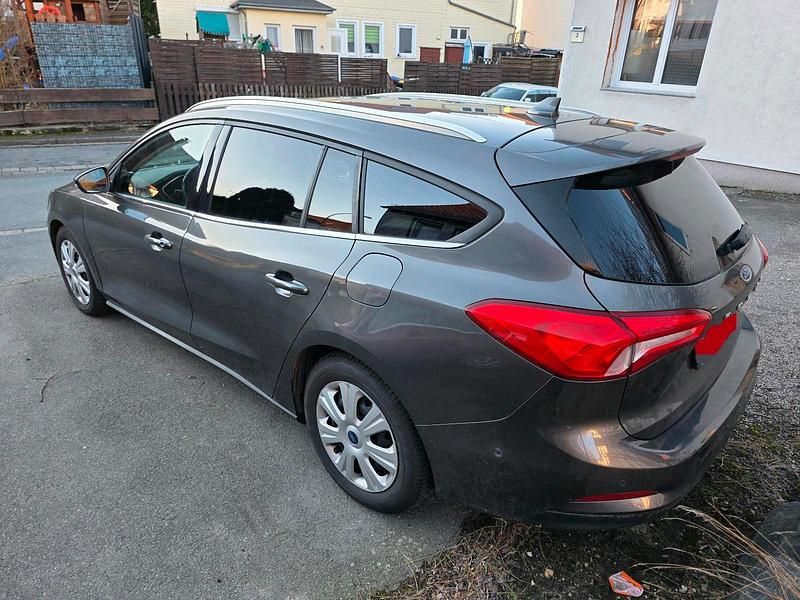 Gebraucht Ford Focus Cool & Connect 150 PS (110 kW) 2020 Grau Kombi