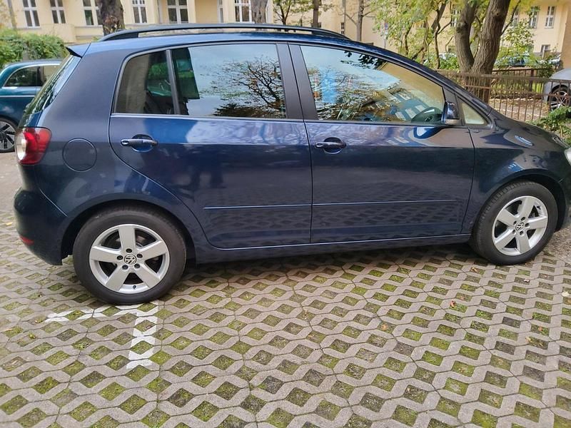 Gebraucht VW Golf VII 122 PS (89 kW) 2013 Blau Limousine