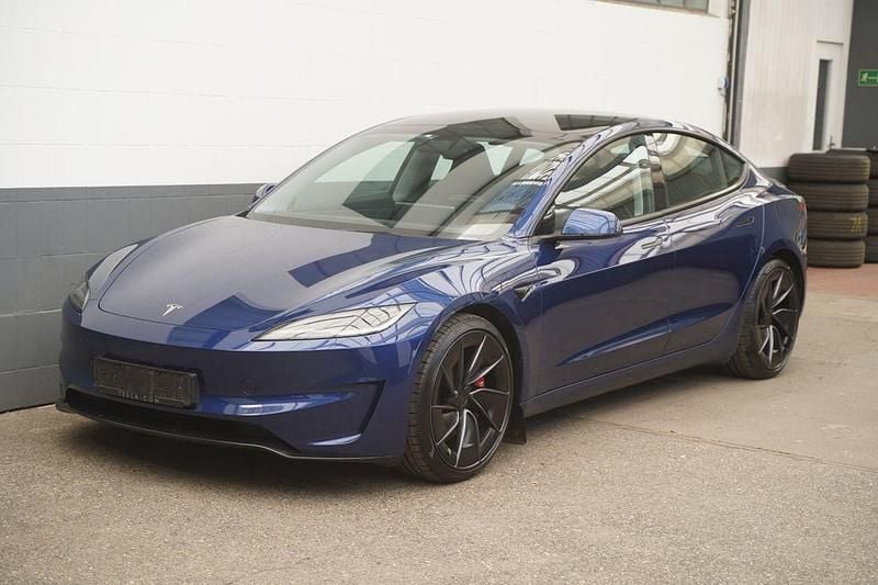 Käytetty Tesla Model 3 Performance 461 kW (627 HP) 2024 Sininen Sedan