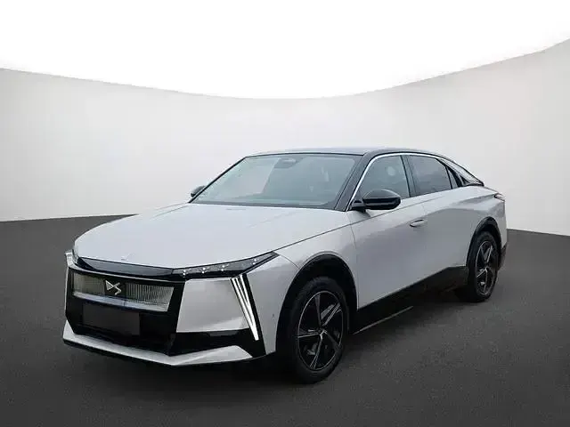 Gebraucht DS Automobiles N°8 180 kW (245 PS) 2025 Grau SUV
