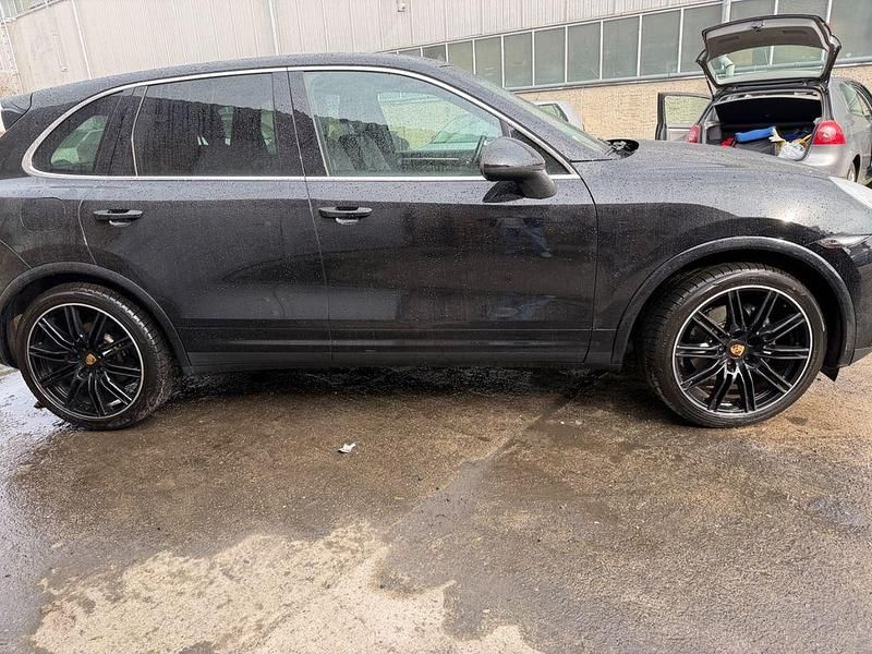 Gebraucht Porsche Cayenne 245 PS (180 kW) 2013 Schwarz SUV