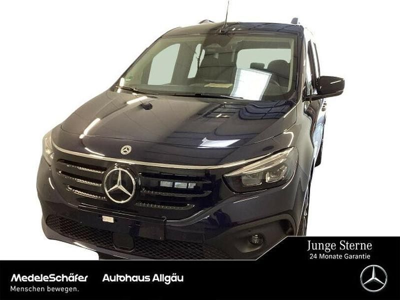 Blau Gebraucht 2023 Mercedes 200 | 26.850 € (Fairer Preis) - Bild 1/4