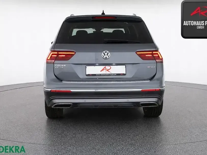 Gebraucht VW Tiguan Allspace R-line 239 PS (175 kW) 2019 Platinum grey SUV