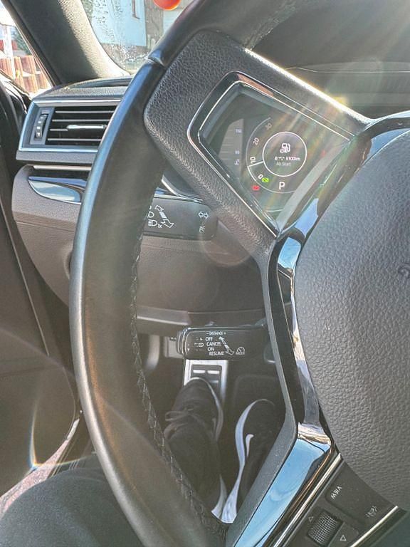 Gebraucht Skoda Superb LAURIN & KLEMENT 190 PS (139 kW) 2019 Blau Kombi