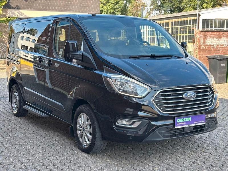 Schwarz Gebraucht 2020 Ford Tourneo Custom Van / Kleinbus | 26.990 € (Teuer) - Bild 1/4