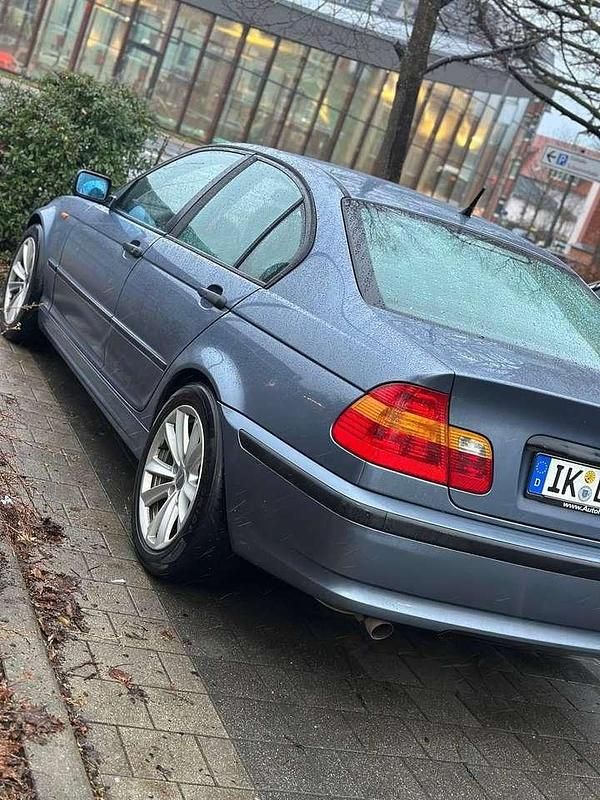 Gebraucht BMW 318 143 PS (105 kW) 2004 Limousine