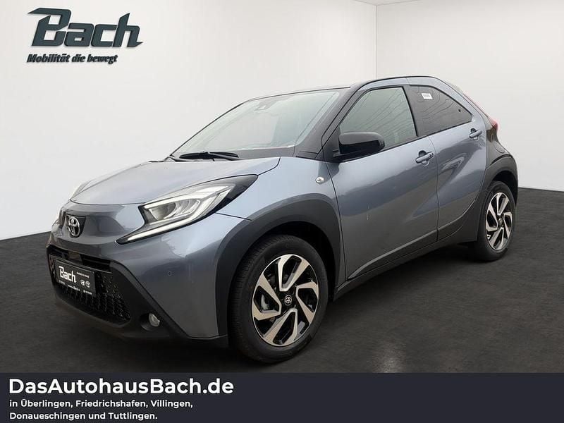 Gebraucht Toyota Aygo X Comfort 72 PS (52 kW) 2025 Urban khaki SUV
