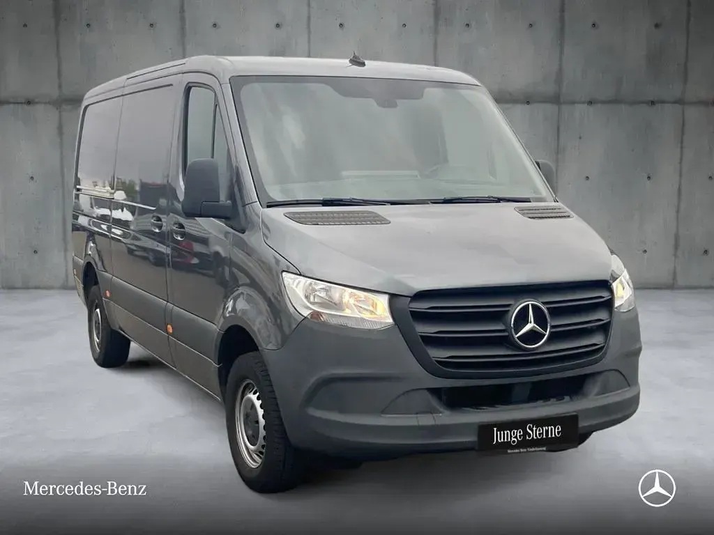Gebraucht Mercedes Sprinter 170 PS (125 kW) 2022 Grau Van