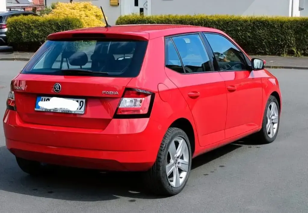 Gebraucht Skoda Fabia Drive 75 PS (55 kW) 2016 Rot Limousine