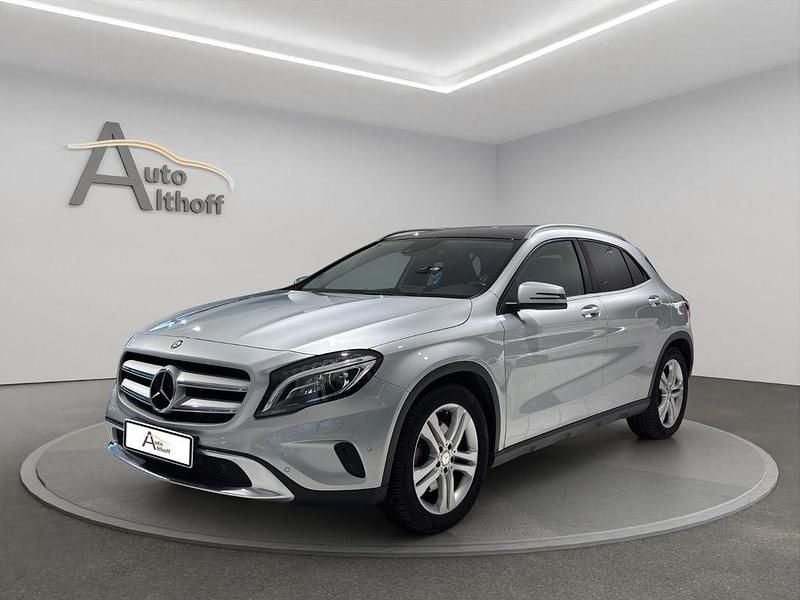 Gebraucht Mercedes GLA250 211 PS (155 kW) 2014 Silber SUV