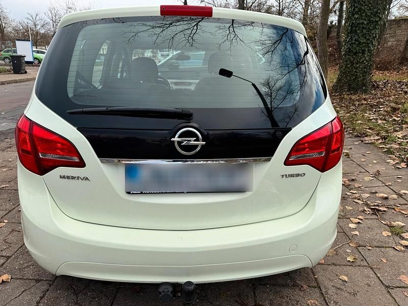 Gebraucht Opel Meriva 120 PS (88 kW) 2013 Weiß Van / Kleinbus