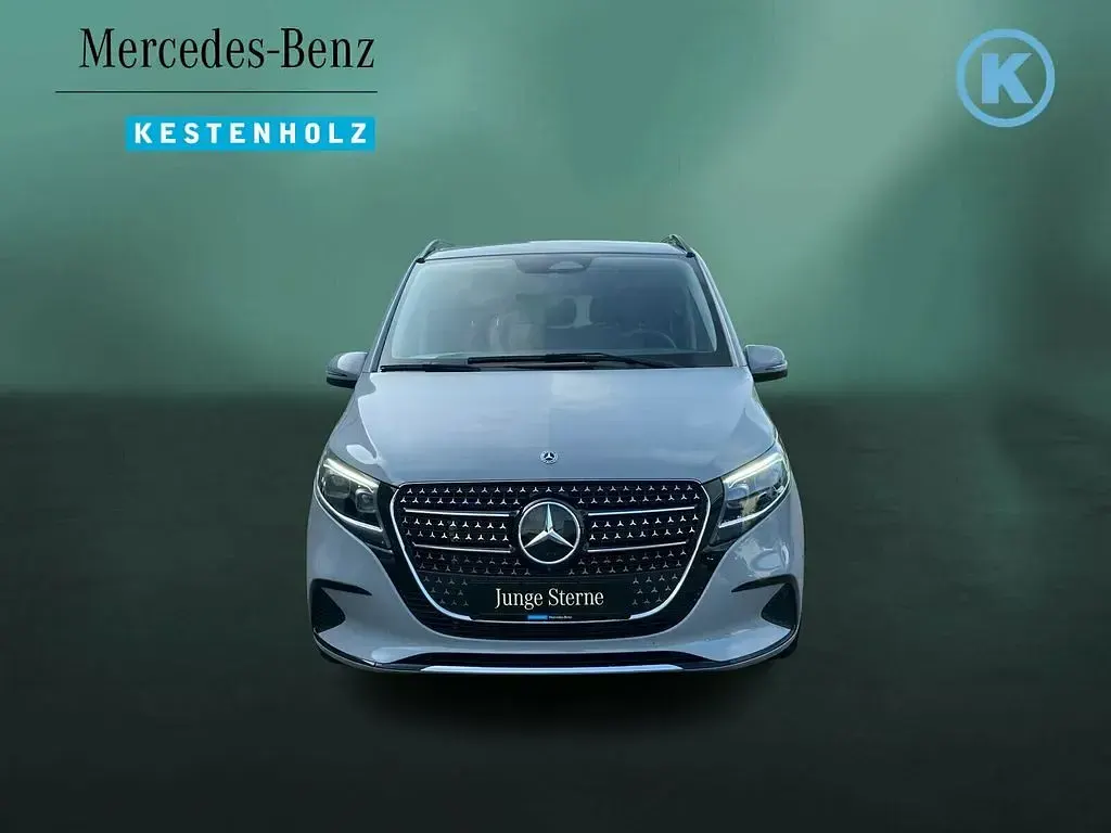 Gebraucht Mercedes V300 Avantgarde 237 PS (174 kW) 2025 Alpingrau Van / Kleinbus
