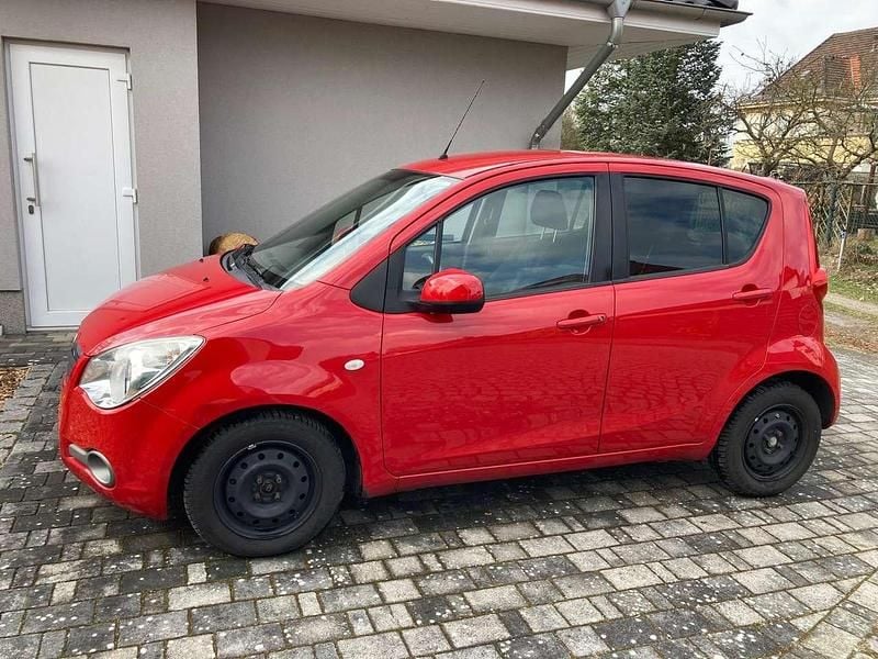 Gebraucht Opel Agila 68 PS (50 kW) 2012 Rot Kleinwagen