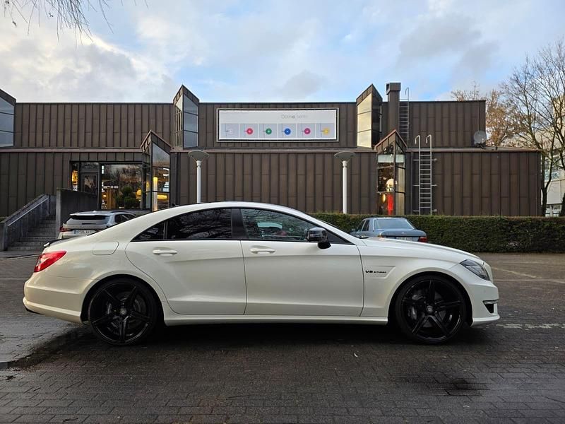 Gebraucht Mercedes CLS63 AMG AMG 525 PS (386 kW) 2011 Weiß Coupé