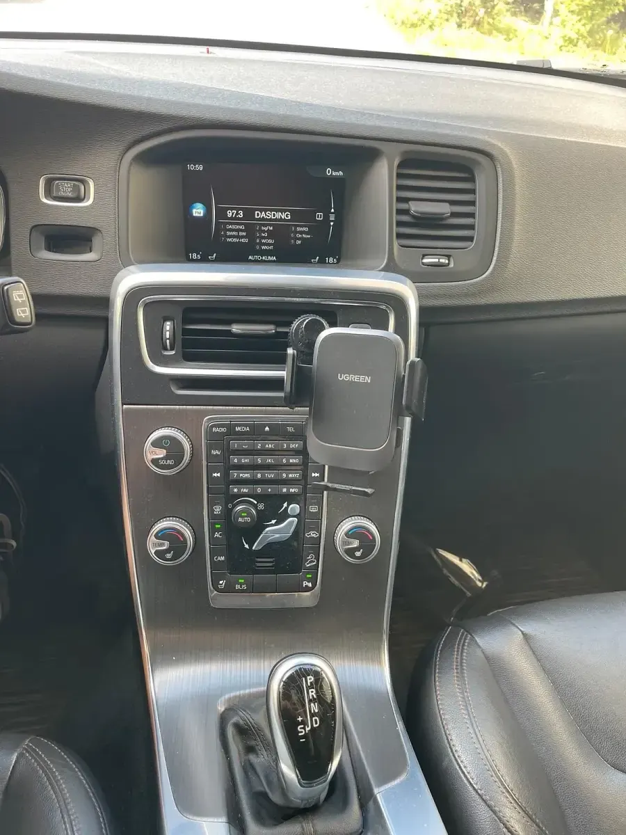Gebraucht Volvo V60 CC 254 PS (186 kW) 2016 Weiß Kombi