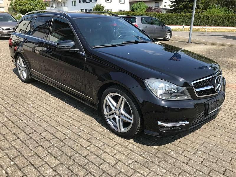 Obsidianschwarz metalliclack Gebraucht 2013 Mercedes C250 Kombi | 15.200 € (Teuer) - Bild 1/4