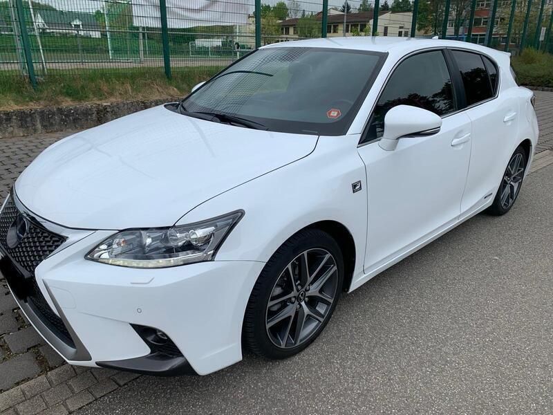 Weiß Gebraucht 2015 Lexus CT200h Sport Line Kombi | 14.999 € (Etwas zu teuer) - Bild 1/4