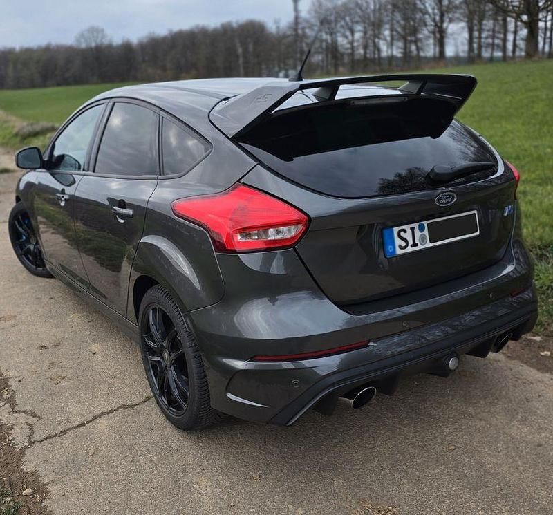 Usata Ford Focus RS 349 CV (256 kW) 2017 Grigio Berlina