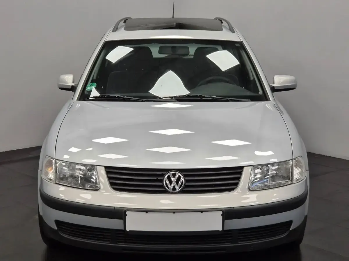 Gebraucht VW Passat 101 PS (74 kW) 1998 Silber Kombi