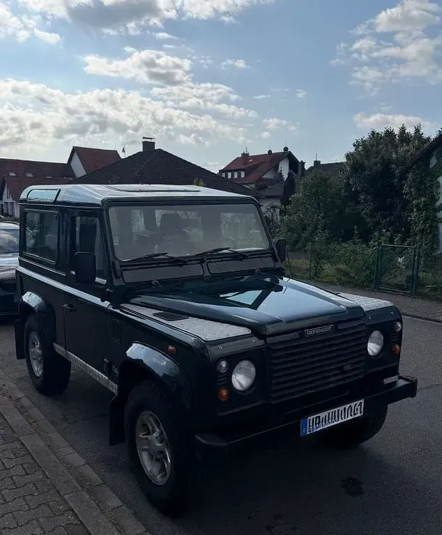 Gebraucht Land Rover Defender 122 PS (89 kW) 2002 Grün Kombi