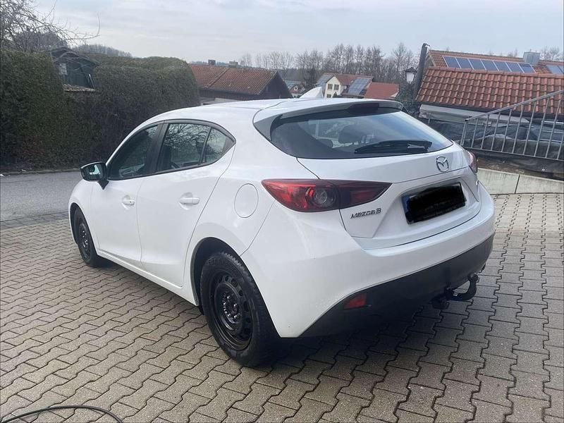 Gebraucht Mazda 3 Prime-Line 101 PS (74 kW) 2016 Weiß Kleinwagen