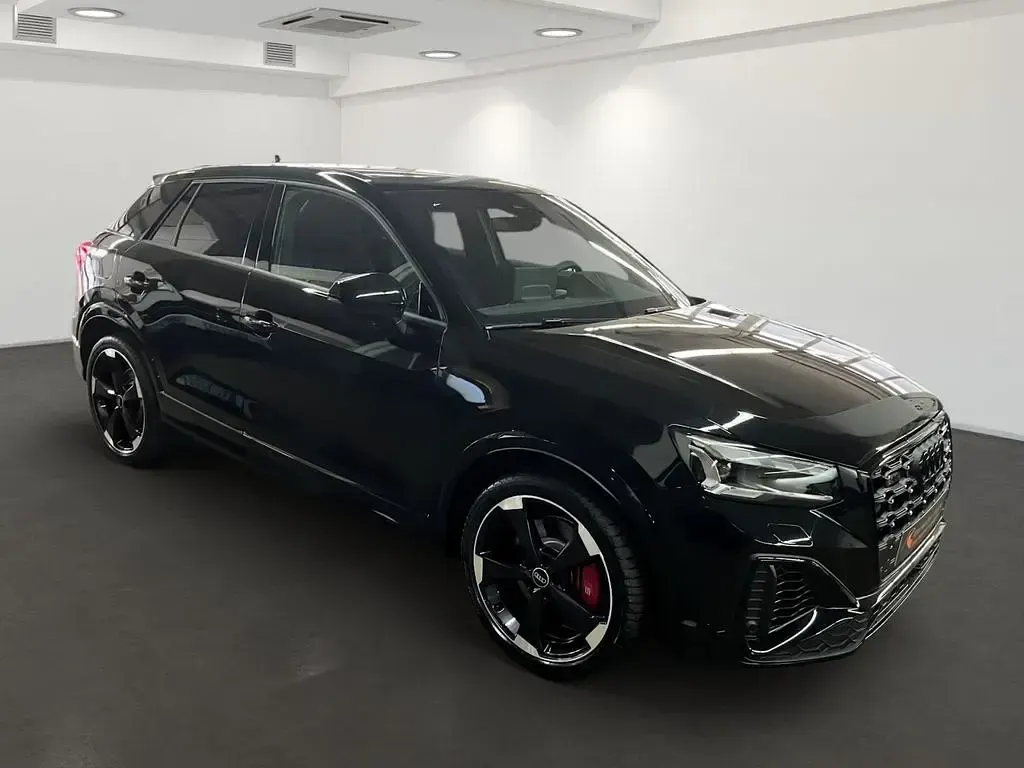 Neu Audi SQ2 Sport 300 PS (220 kW) 2026 Schwarz SUV