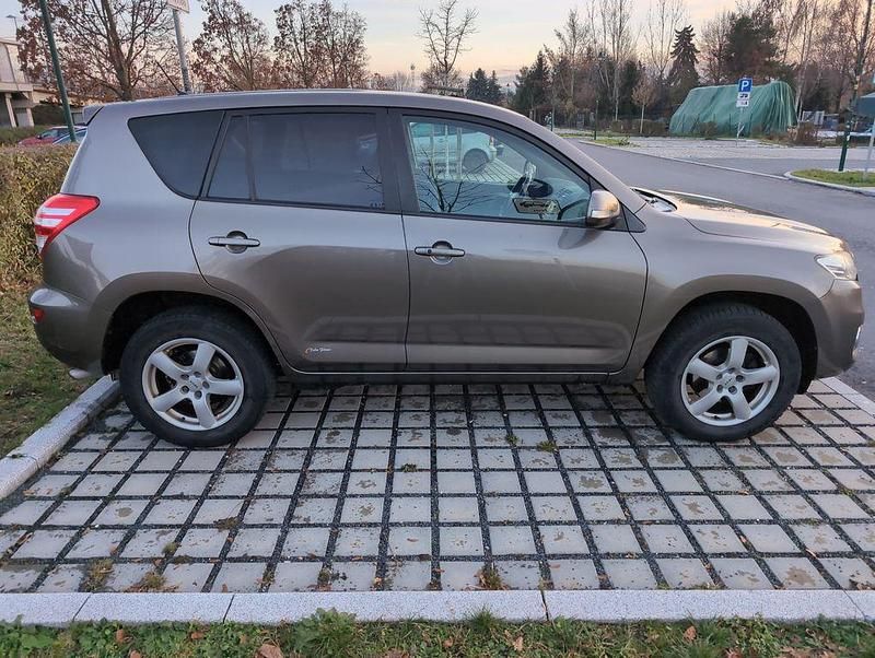 Gebraucht Toyota RAV4 150 PS (110 kW) 2012 Grün SUV