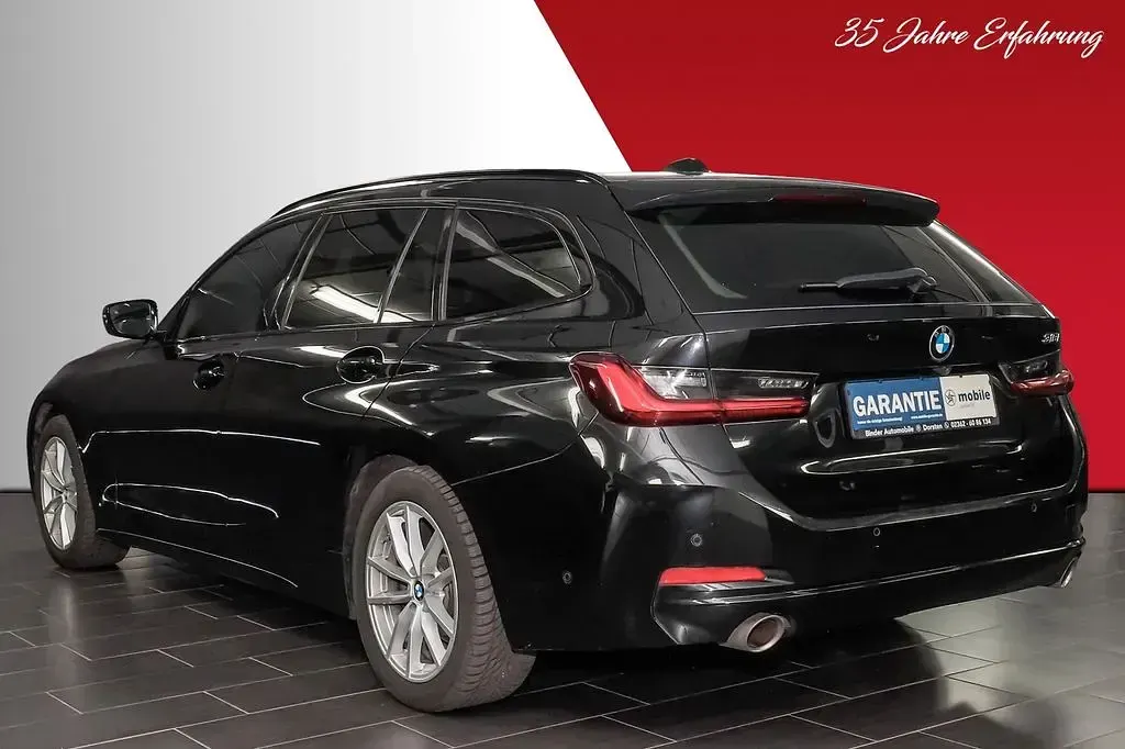 Gebraucht BMW 318 156 PS (114 kW) 2023 Schwarz Kombi