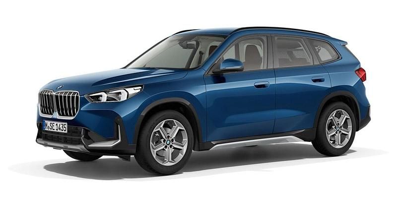 Blau Gebraucht 2025 BMW X1 Comfort Edition SUV | 43.245 € (Guter Preis) - Bild 1/4