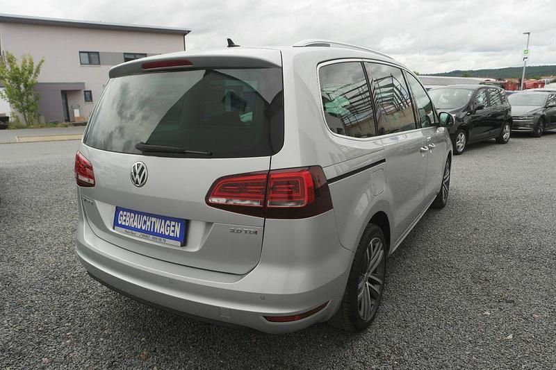 Gebraucht VW Sharan Highline 184 PS (135 kW) 2021 Silber Van / Kleinbus
