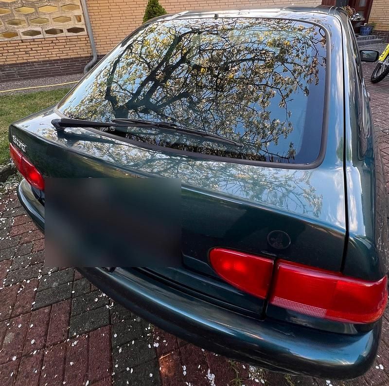 Gebraucht Ford Escort 75 PS (55 kW) 1998 Grün Coupé