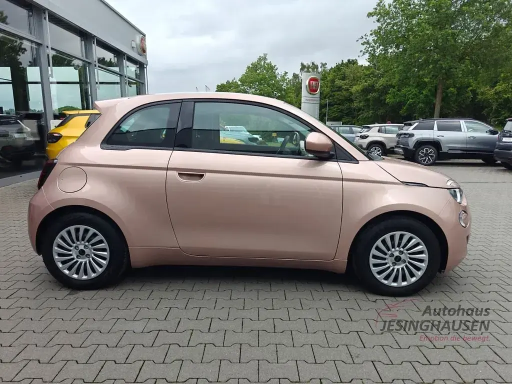 Gebraucht Fiat 500e 86 kW (118 PS) 2024 Gold Kleinwagen